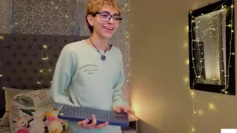 Snapshot of matty_spark chatting on 01-07-26, 01:13 matty_spark online show from 01-07-26, 01:13