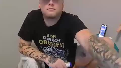 Snapshot of mattysfunroom chatting on 10-31-25, 05:25 Mattysfunroom online show from 10-31-25, 05:25