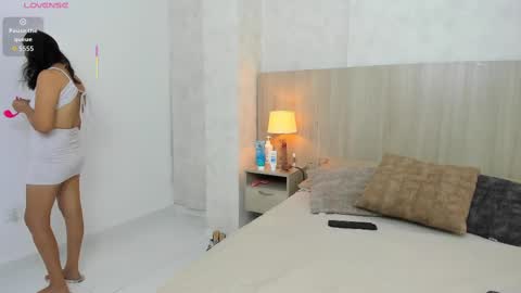 Snapshot of mature_macarena chatting on 09-09-25, 03:39 Macarena online show from 09-09-25, 03:39