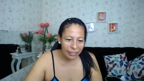 Snapshot of mature_martina_ chatting on 02-08-25, 06:43 Martina online show from 02-08-25, 06:43