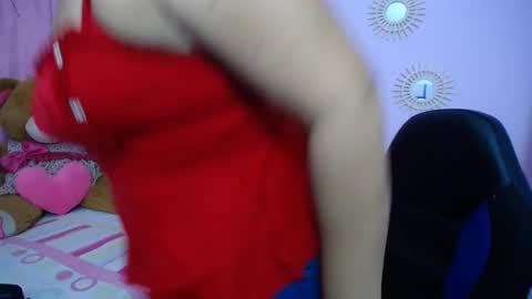 Snapshot of mature_martina_ chatting on 02-13-25, 10:43 Martina online show from 02-13-25, 10:43