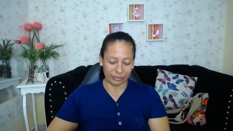 Snapshot of mature_martina_ chatting on 02-17-25, 11:31 Martina online show from 02-17-25, 11:31