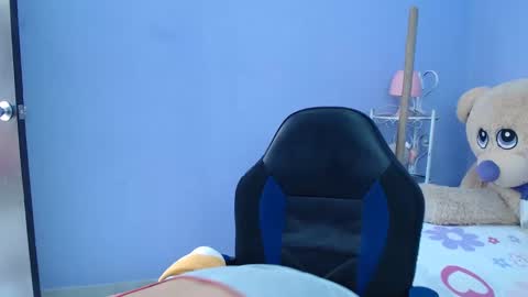 Snapshot of mature_martina_ chatting on 02-23-25, 06:23 Martina online show from 02-23-25, 06:23