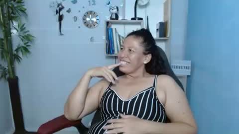 Snapshot of mature_martina_ chatting on 03-05-25, 12:16 Martina online show from 03-05-25, 12:16