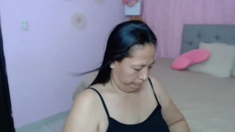 Snapshot of mature_martina_ chatting on 10-07-25, 10:51 Martina online show from 10-07-25, 10:51
