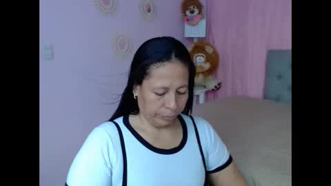 Snapshot of mature_martina_ chatting on 10-13-25, 07:47 Martina online show from 10-13-25, 07:47