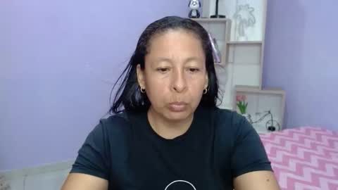Snapshot of mature_martina_ chatting on 10-24-25, 11:34 Martina online show from 10-24-25, 11:34