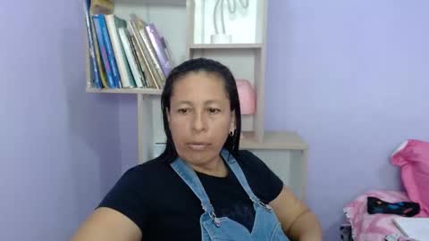 Snapshot of mature_martina_ chatting on 10-28-25, 11:07 Martina online show from 10-28-25, 11:07