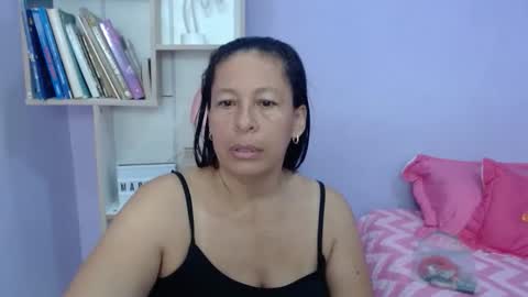 Snapshot of mature_martina_ chatting on 11-02-25, 12:18 Martina online show from 11-02-25, 12:18
