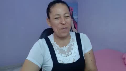 Snapshot of mature_martina_ chatting on 11-27-25, 07:05 Martina online show from 11-27-25, 07:05