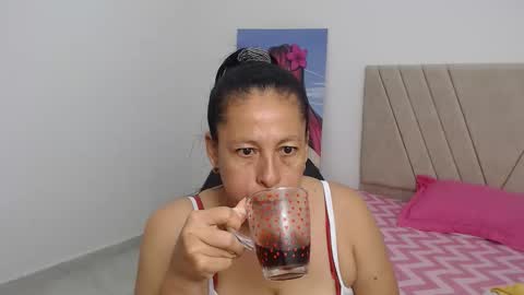 Snapshot of mature_martina_ chatting on 02-20-26, 06:26 Martina online show from 02-20-26, 06:26