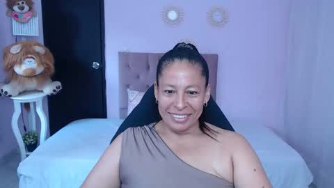 Snapshot of mature_martina_ chatting on 03-02-26, 07:54 Martina online show from 03-02-26, 07:54