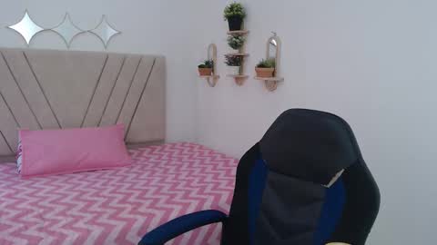 Martina online show from 04-08-26, 08:09