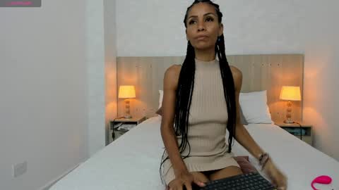 Snapshot of mature_vayolet chatting on 01-19-25, 07:04 Vayolet Castro online show from 01-19-25, 07:04