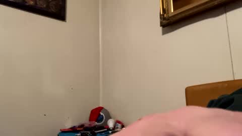 Snapshot of maturejerky chatting on 02-25-25, 10:39 maturejerky online show from 02-25-25, 10:39