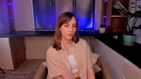 Lucy online show from 09-14-25, 03:27