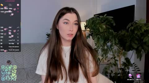 Lucy online show from 09-23-25, 05:27