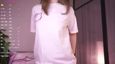 Lily online show from 11-03-25, 04:08