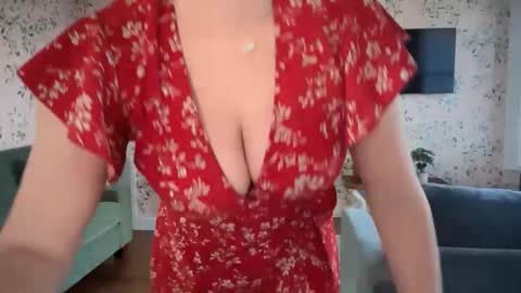 Snapshot of mauve_apple chatting on 03-02-26, 10:16 Apple online show from 03-02-26, 10:16