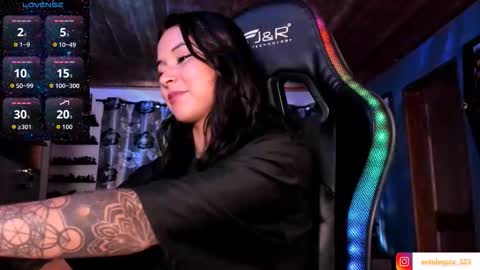 Hilary online show from 11-11-25, 09:26