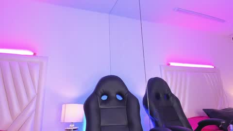 Mavy  online show from 01-28-25, 03:04