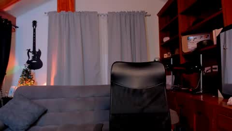 max D. online show from 12-21-24, 09:58