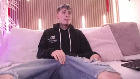 Max online show from 02-15-26, 12:36