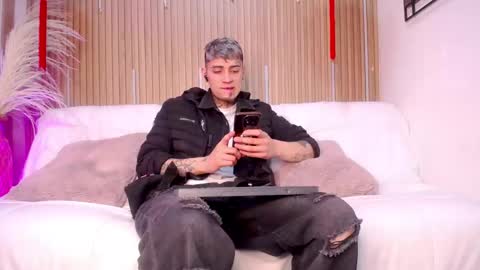 Max online show from 03-02-26, 02:47