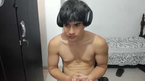 Snapshot of max_miller66 chatting on 09-16-25, 01:45 Max online show from 09-16-25, 01:45