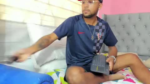 max_sexyhot26 online show from 02-03-25, 06:39