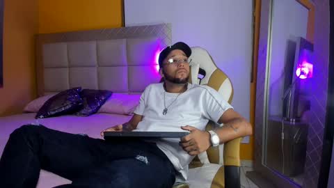 max_sexyhot26 online show from 02-10-25, 05:36