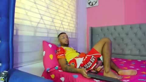 max_sexyhot26 online show from 02-12-25, 04:33