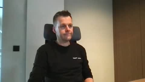 Max take off clothes online show from 12-31-24, 02:14