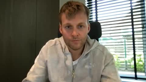 Max take off clothes online show from 10-07-25, 08:44