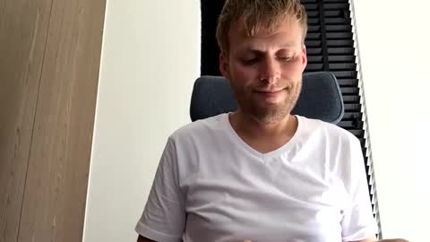 Max take off clothes online show from 10-09-25, 10:57