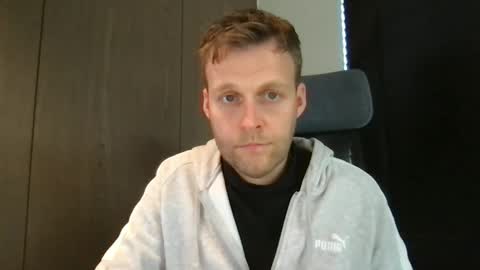 Snapshot of max_straight_1 chatting on 01-08-26, 12:18 Max take off clothes online show from 01-08-26, 12:18