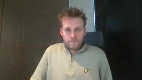 Snapshot of max_straight_1 chatting on 02-03-26, 09:14 Max take off clothes online show from 02-03-26, 09:14