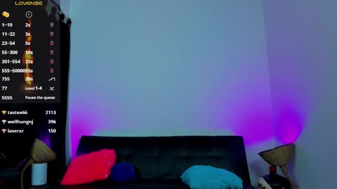 MAX     online show from 12-22-25, 02:47