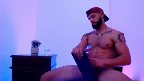 max_xl_ online show from 02-20-25, 04:03