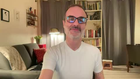 Max Mikado online show from 02-05-25, 08:14