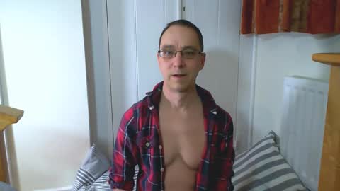 Max Davies online show from 02-13-26, 05:31