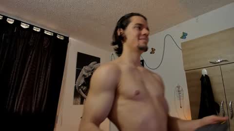 Snapshot of maxi_styles chatting on 12-20-24, 09:06 Alex online show from 12-20-24, 09:06