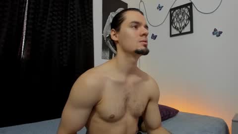 Snapshot of maxi_styles chatting on 02-18-25, 09:31 Alex online show from 02-18-25, 09:31