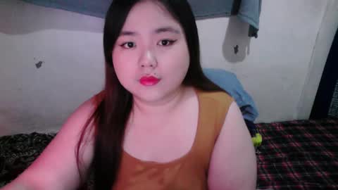 Snapshot of maxie_cat chatting on 12-02-24, 11:34 Maxie online show from 12-02-24, 11:34
