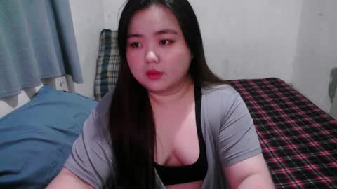 Snapshot of maxie_cat chatting on 01-21-25, 11:46 Maxie online show from 01-21-25, 11:46