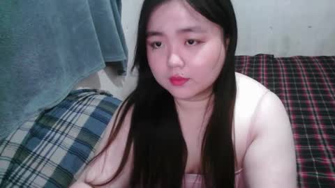 Snapshot of maxie_cat chatting on 09-23-25, 02:31 Maxie online show from 09-23-25, 02:31