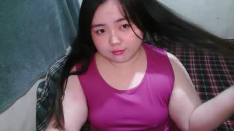 Snapshot of maxie_cat chatting on 10-20-25, 01:00 Maxie online show from 10-20-25, 01:00