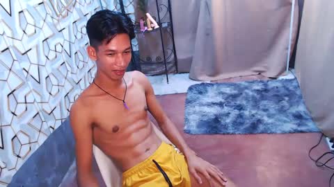 Reyn online show from 02-07-25, 02:26