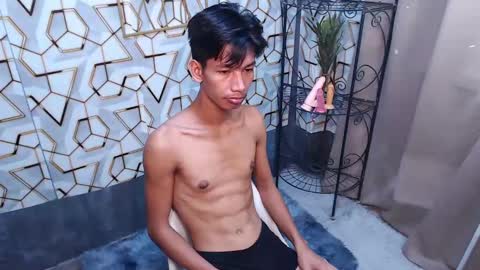 Reyn online show from 02-24-25, 11:52