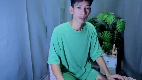 Reyn online show from 10-20-25, 02:28